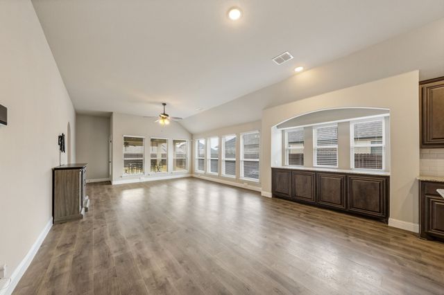 129 Sundance Circle, Waxahachie, TX 75165