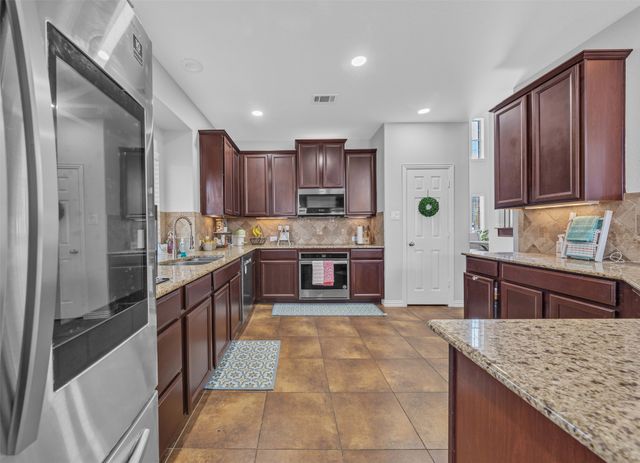 943 Mimosa Court, Burleson, TX 76028