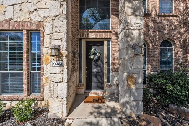 943 Mimosa Court, Burleson, TX 76028