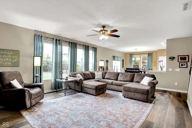 15751 Chapel Park Drive E, Noblesville, IN 46060