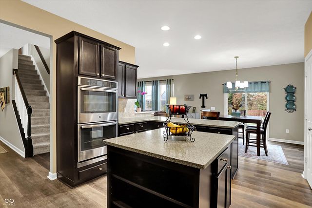 15751 Chapel Park Drive E, Noblesville, IN 46060