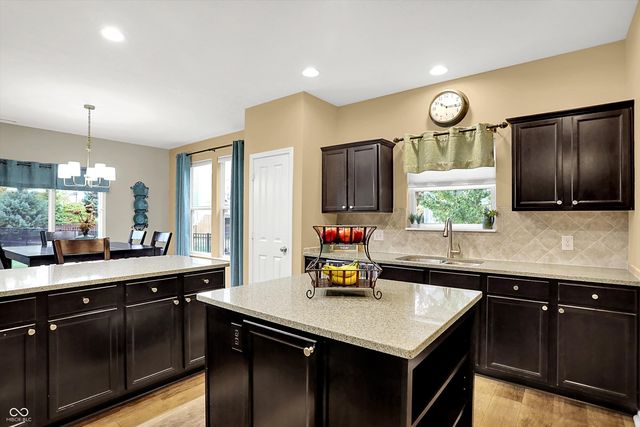 15751 Chapel Park Drive E, Noblesville, IN 46060