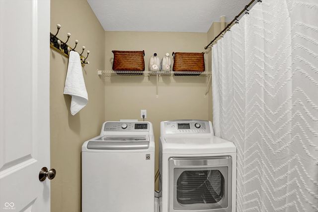 15751 Chapel Park Drive E, Noblesville, IN 46060