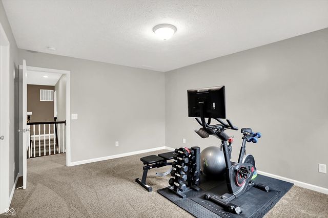15751 Chapel Park Drive E, Noblesville, IN 46060