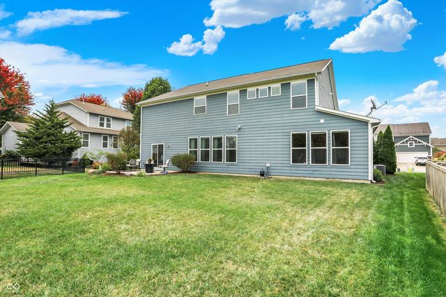 15751 Chapel Park Drive E, Noblesville, IN 46060