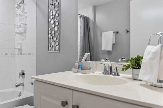 18100 N Bay Rd 308, Sunny Isles Beach, FL 33160