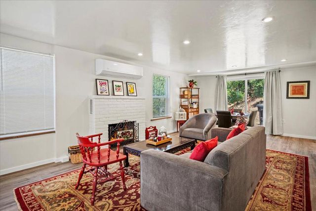 273 W Carmel Valley Road, Carmel Valley, CA 93924