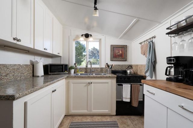 273 W Carmel Valley Road, Carmel Valley, CA 93924