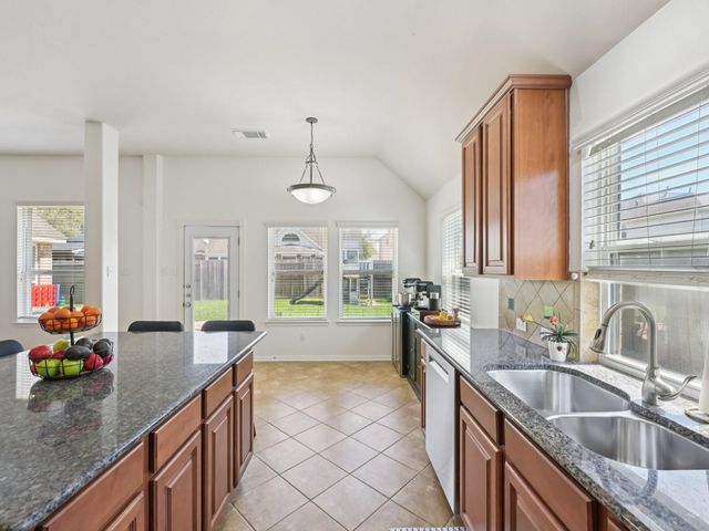 2206 Highstone Court, League City, TX 77573