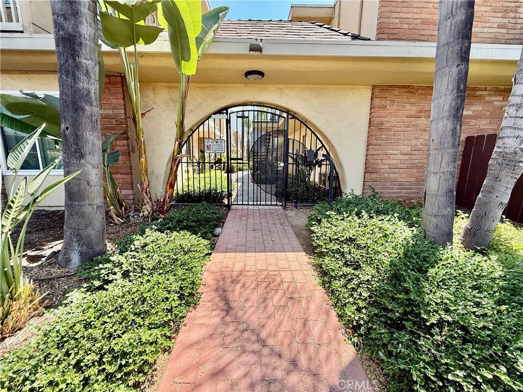 455 Ballantyne 13, El Cajon, CA 92020 — photo 2