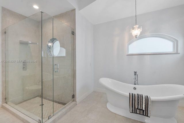 900 Spoonbill Circle, Weston, FL 33326