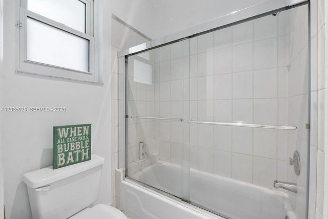 900 Spoonbill Circle, Weston, FL 33326