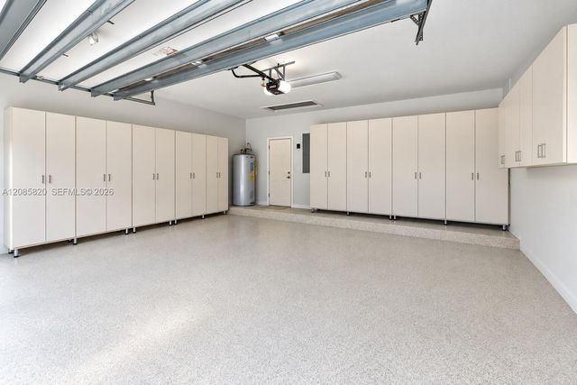 900 Spoonbill Circle, Weston, FL 33326