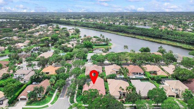 900 Spoonbill Circle, Weston, FL 33326