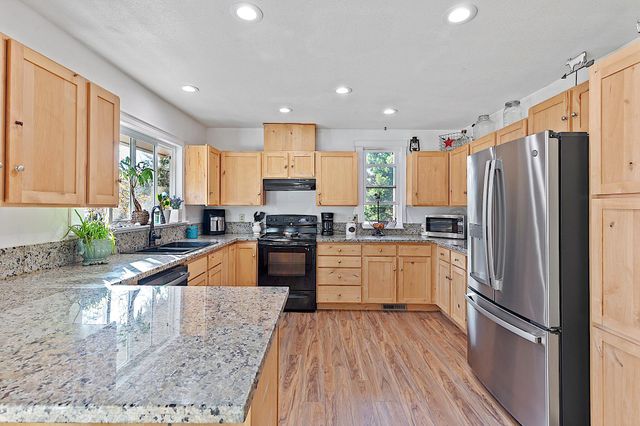 315 Hitching Post Road, Grants Pass, OR 97526