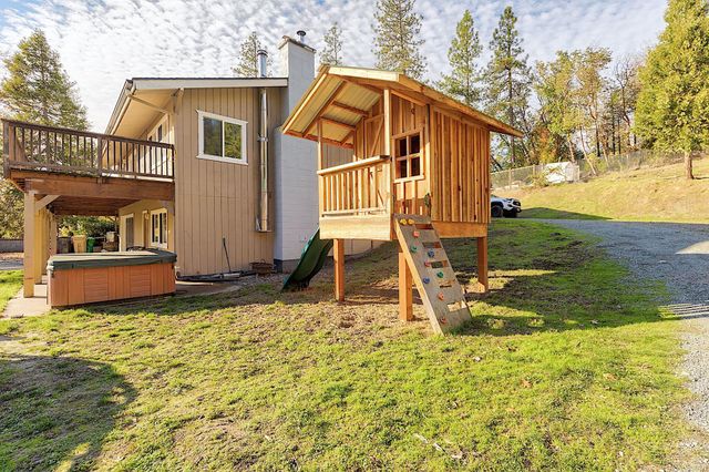 315 Hitching Post Road, Grants Pass, OR 97526