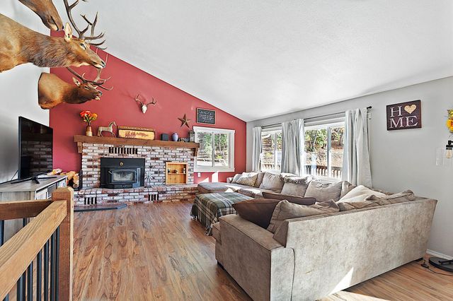 315 Hitching Post Road, Grants Pass, OR 97526