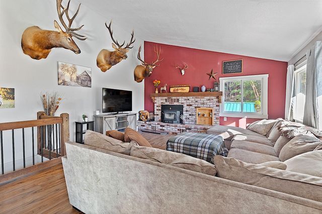 315 Hitching Post Road, Grants Pass, OR 97526