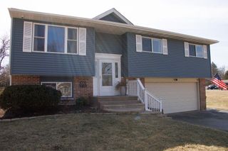 8415 Richmond Road, Wonder Lake, IL 60097