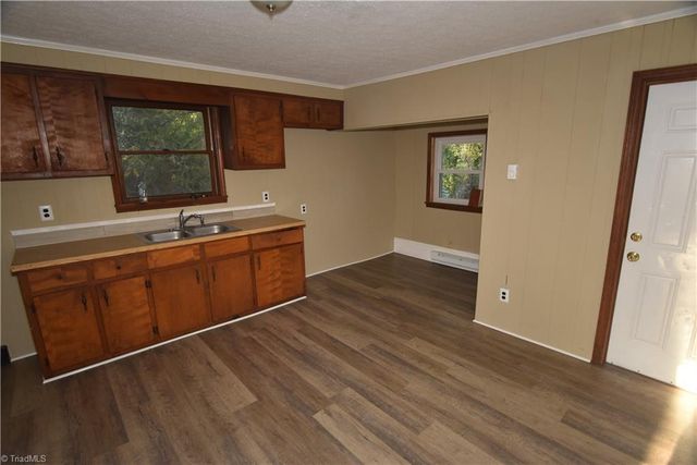 4053 Leo Street, Winston-salem, NC 27105