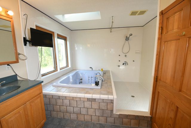 28682 E Red Arrow Highway, Antwerp Twp, MI 49079