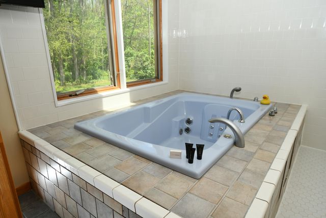 28682 E Red Arrow Highway, Antwerp Twp, MI 49079