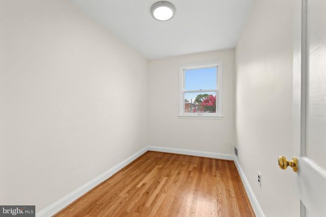 2207 HAWTHORNE RD, Baltimore, MD 21220