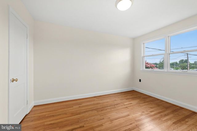 2207 HAWTHORNE RD, Baltimore, MD 21220