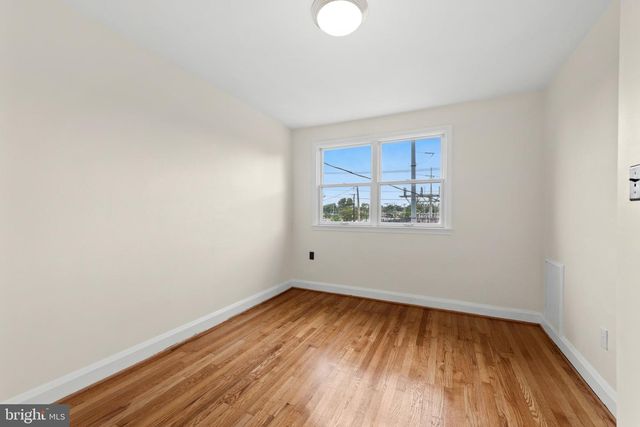 2207 HAWTHORNE RD, Baltimore, MD 21220