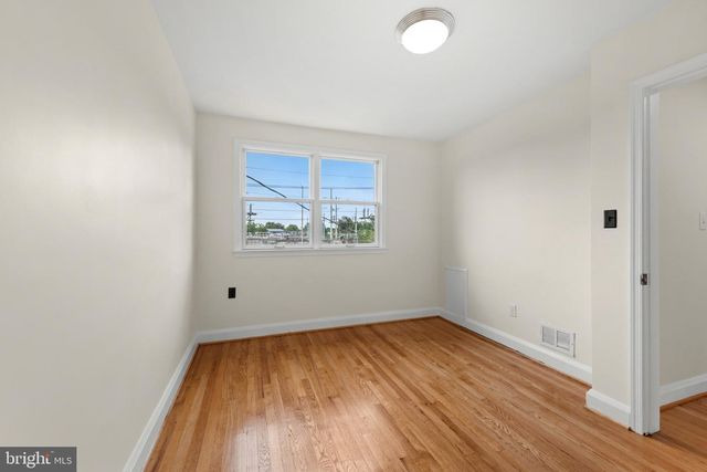 2207 HAWTHORNE RD, Baltimore, MD 21220