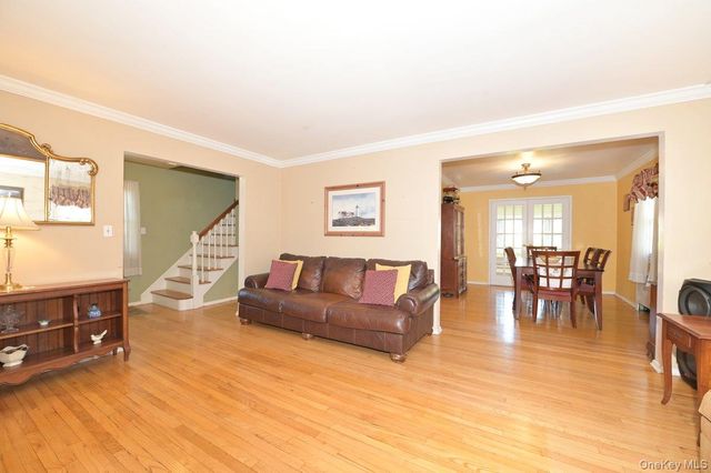 295 New Hyde Park Road, Garden City, NY 11530