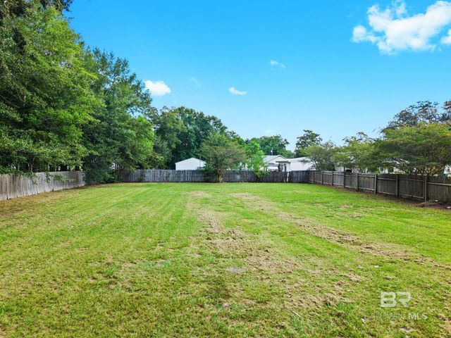301 E Craig Street, Atmore, AL 36502