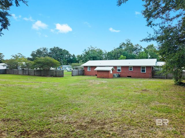 301 E Craig Street, Atmore, AL 36502
