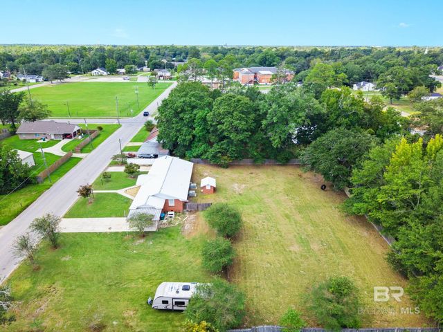 301 E Craig Street, Atmore, AL 36502