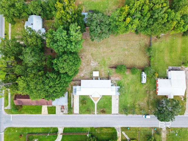 301 E Craig Street, Atmore, AL 36502