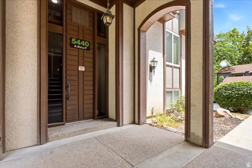 5440 S WILLOW LN #A, Salt Lake City, UT 84107 — photo 3