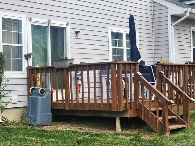 4 Sprucewood Boulevard, Central Islip, NY 11722