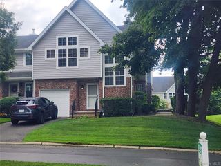 4 Sprucewood Boulevard, Central Islip, NY 11722