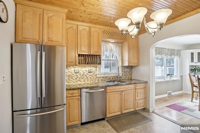 6 S Garden Court, Garfield, NJ 07026