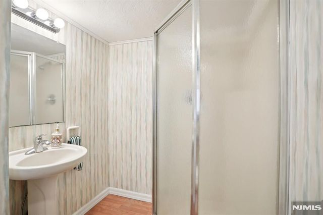 6 S Garden Court, Garfield, NJ 07026