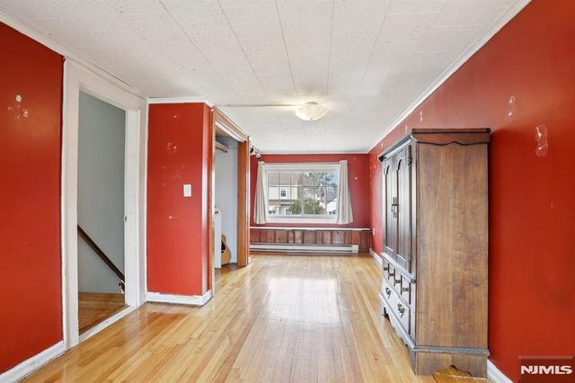 6 S Garden Court, Garfield, NJ 07026