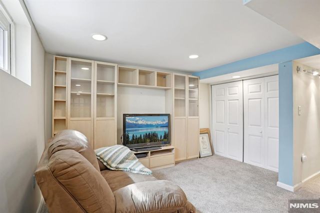 6 S Garden Court, Garfield, NJ 07026