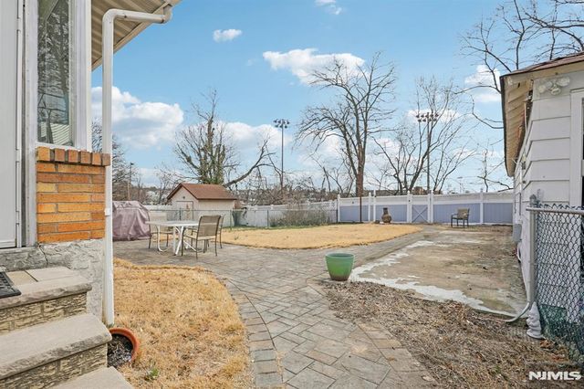 6 S Garden Court, Garfield, NJ 07026