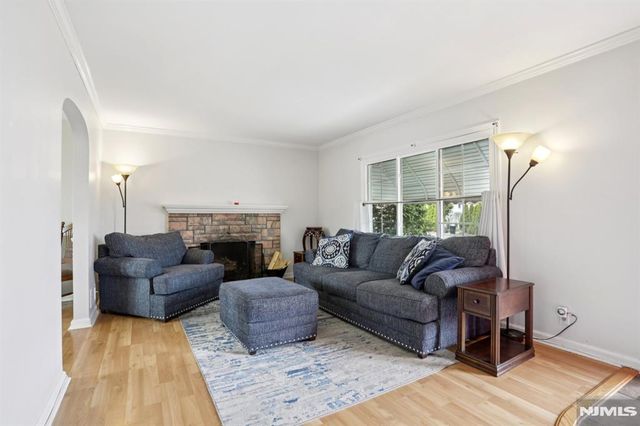 6 S Garden Court, Garfield, NJ 07026