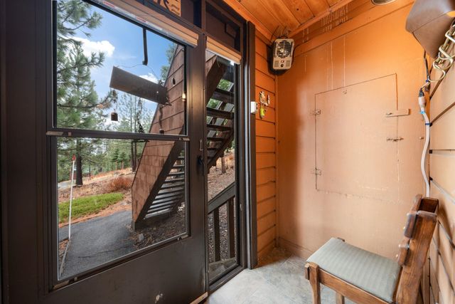 11711 Snowpeak Way Unit 555, Truckee, CA 96161