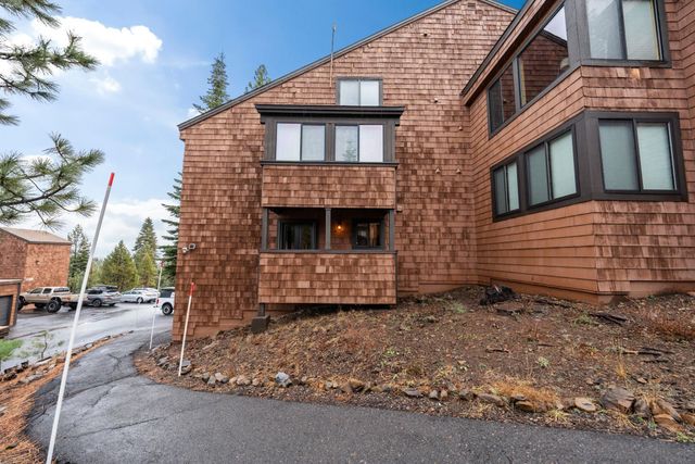 11711 Snowpeak Way Unit 555, Truckee, CA 96161
