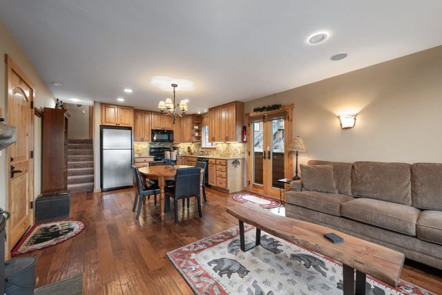 11711 Snowpeak Way Unit 555, Truckee, CA 96161