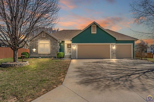 8455 Timber Ridge DR, De Soto, KS 66018