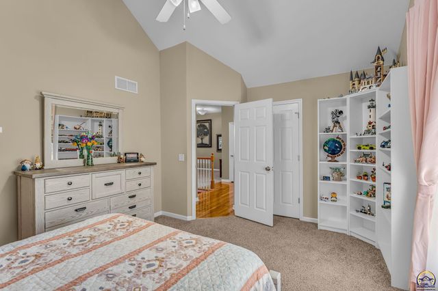 8455 Timber Ridge DR, De Soto, KS 66018