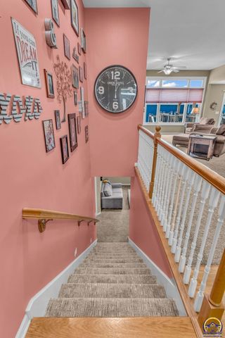 8455 Timber Ridge DR, De Soto, KS 66018
